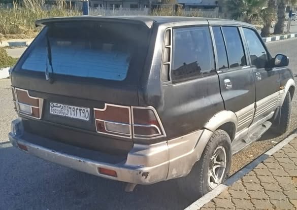 سونغ يننغ Ssangyong 1996 - صورة 4