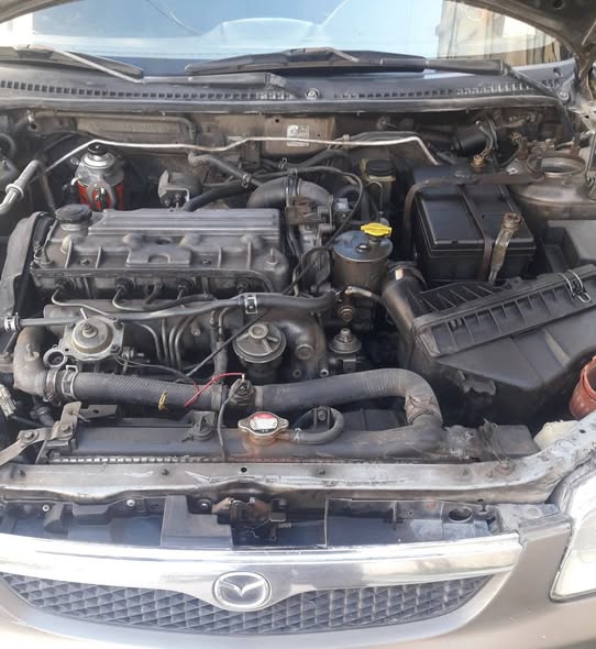 مازدا جدي 2000 - صورة 1