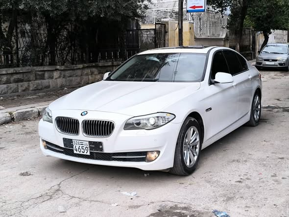BMW 528i 2011 - صورة 4