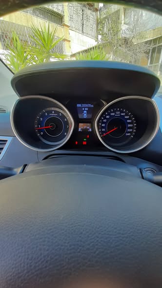 هيونداي افانتي 2014 - صورة 4