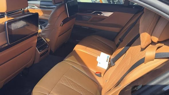 بي إم دبليو 740 2016 - صورة 1