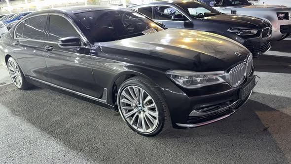 بي إم دبليو 740 2016 - صورة 3