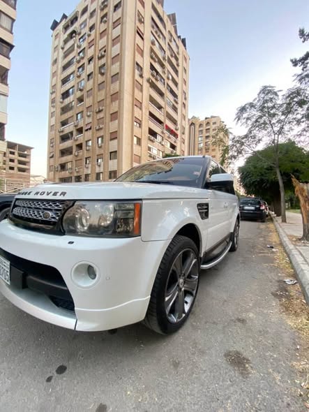 رانج روفر سبورت 2013 - صورة 2