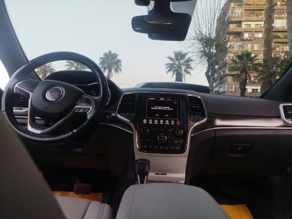 جيب غراند شيروكي 2018 - صورة 4