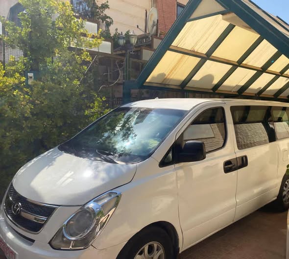 Hyundai H1 2008 - صورة 1