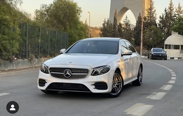 مرسيدس E300 2018 - صورة 1