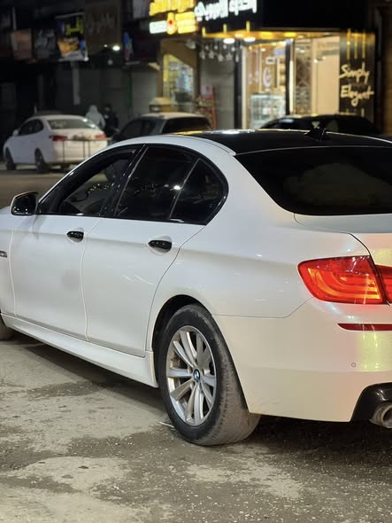 بي إم دبليو 520 2013 - صورة 4