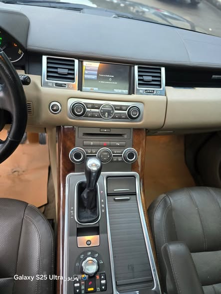 رنج روفر Range Rover Sport 2011 - صورة 3