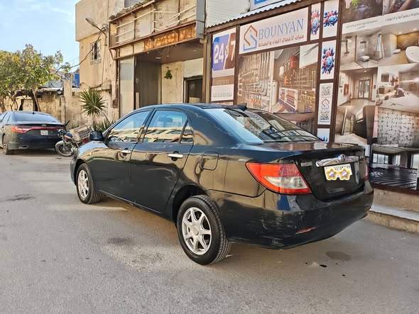 بي واي دي F3 2011 - صورة 2