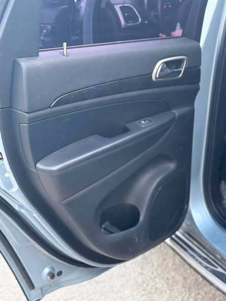 جيب شيروكي 2013 - صورة 4