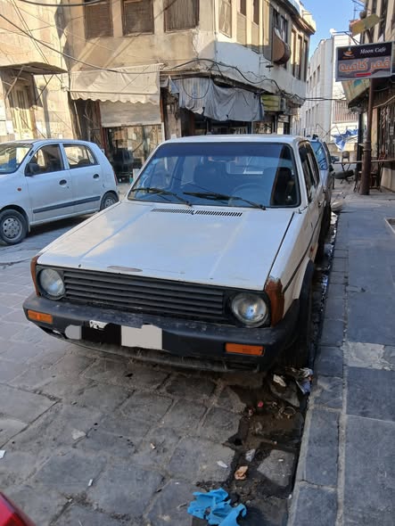 فولكس فاجن كولف 1976 - صورة 2