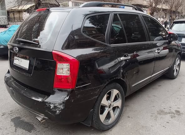 كيا كارنز 2007 - صورة 4