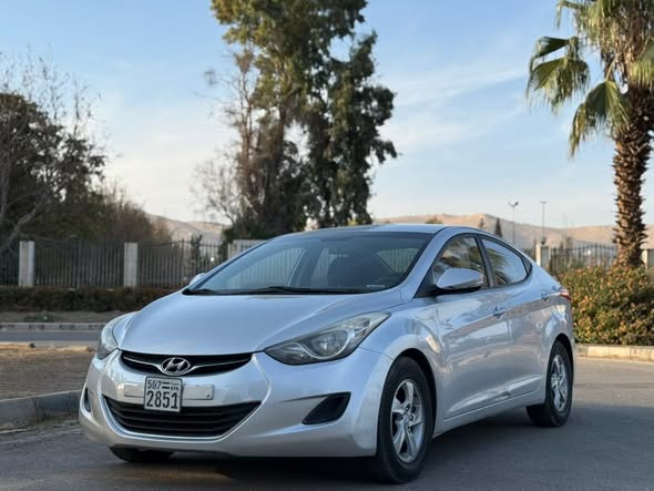 هيونداي افانتي 2012 - صورة 2