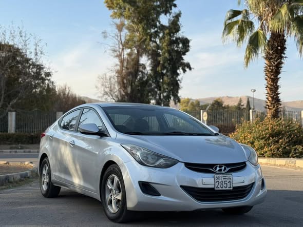 هيونداي افانتي 2012 - صورة 3