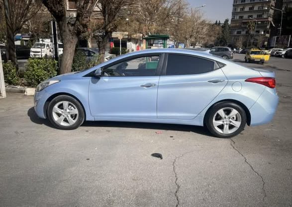 هيونداي افانتي 2011 - صورة 4