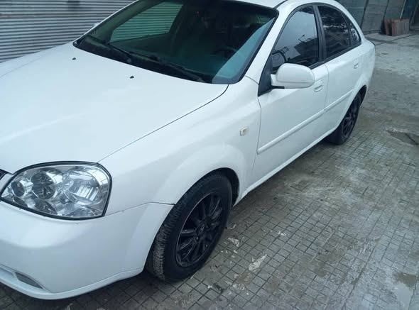 دايو لاسيتي 2005 - صورة 1