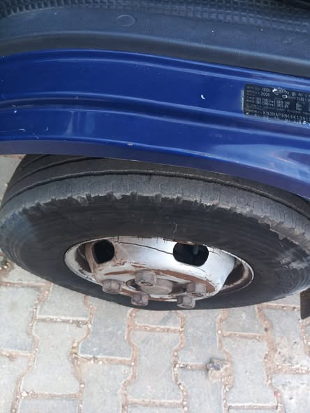 كيا بونجو 2007 - صورة 3