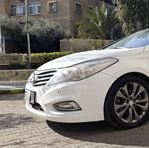 هيونداي ازيرا 2012 - صورة 1