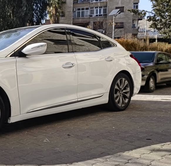 هيونداي ازيرا 2012 - صورة 2