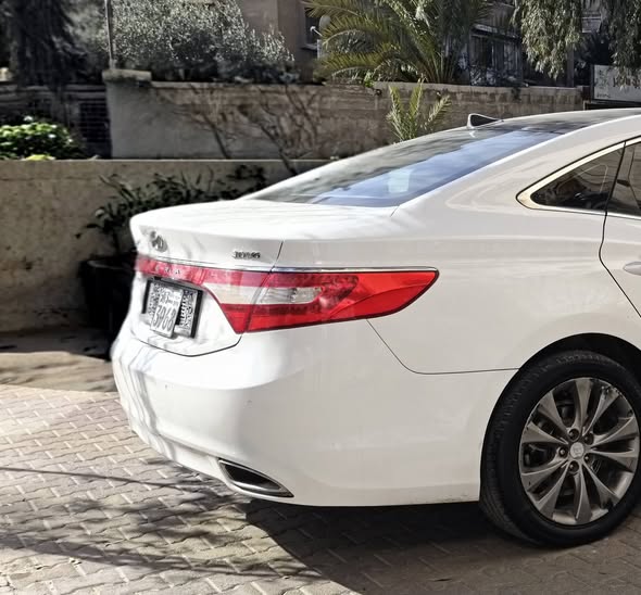 هيونداي ازيرا 2012 - صورة 3