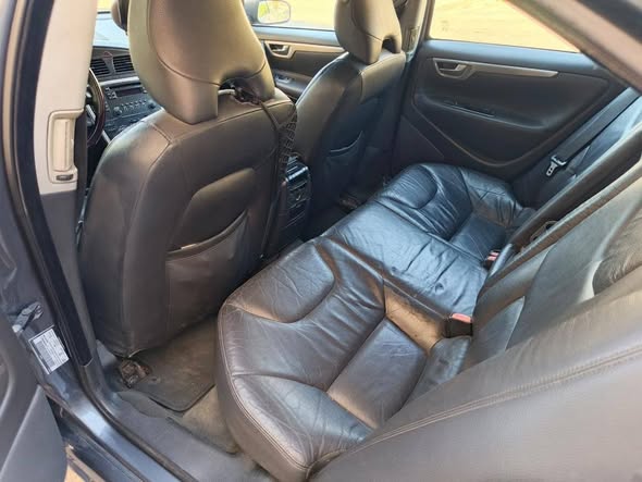 فولفو s60 2006 - صورة 1