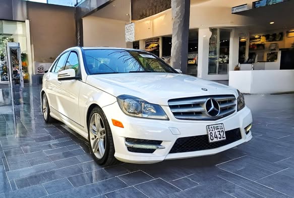 مرسيدس C300 2013 - صورة 3