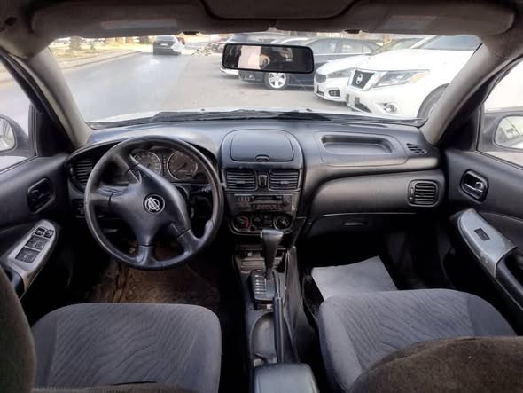 نيسان صني 2002 - صورة 2