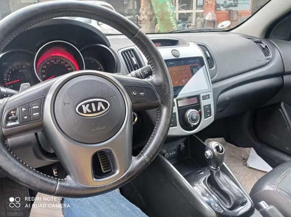 كيا فورتي 2011 - صورة 3