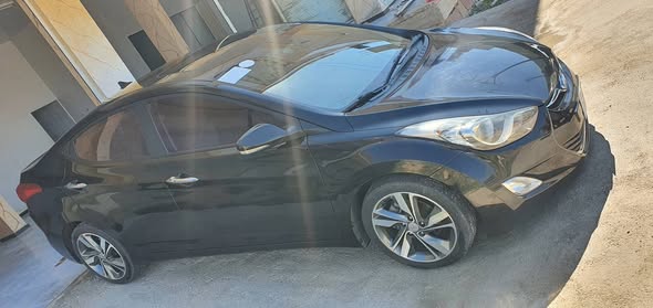 هيونداي افانتي 2012 - صورة 4