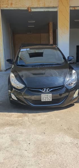 هيونداي افانتي 2012 - صورة 5