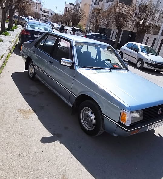 Mitsubishi لانسر 1983 - صورة 1