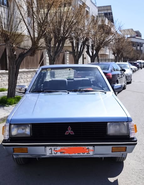 Mitsubishi لانسر 1983 - صورة 3