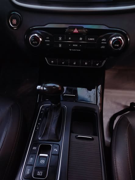 كيا سورينتو 2015 - صورة 4