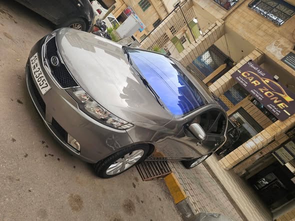 كيا فورتي 2010 - صورة 2