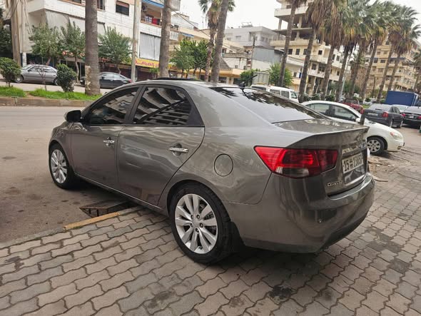 كيا فورتي 2010 - صورة 4