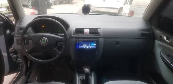 سكودا فابيا 2001 - صورة 4