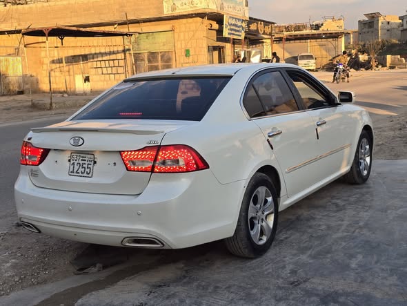 كيا اوبتما 2009 - صورة 4