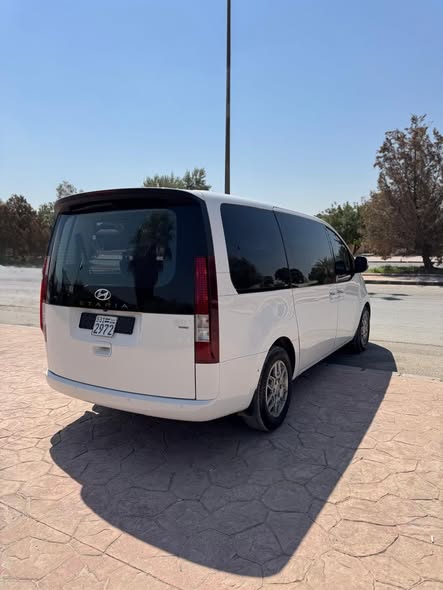 هيونداي ستاريا 2022 - صورة 3