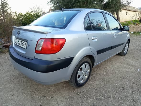 كيا ريو 2010 - صورة 4