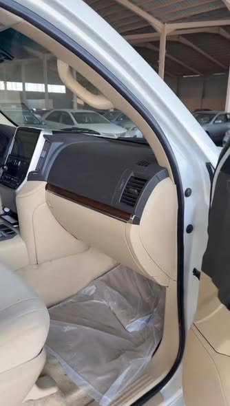 تويوتا لاند كروزر 2016 - صورة 1