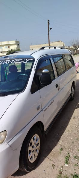 هيونداي ستاريكس 2004 - صورة 3