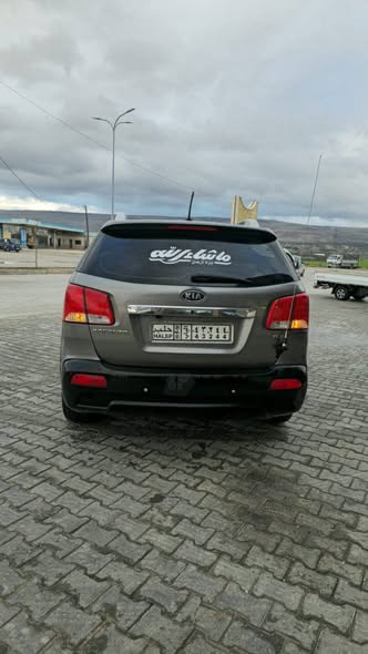 كيا سيرنتو 2010 - صورة 2