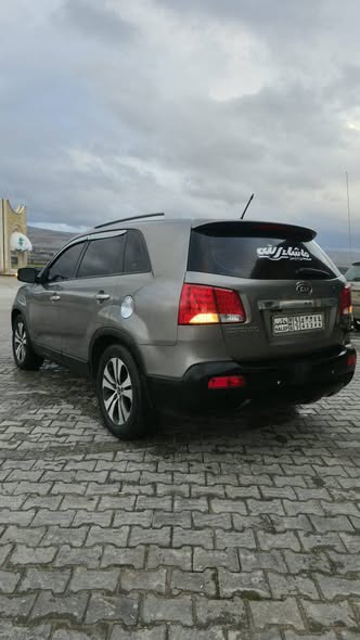 كيا سيرنتو 2010 - صورة 5