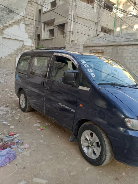 هيونداي ستاركس 2005 - صورة 3