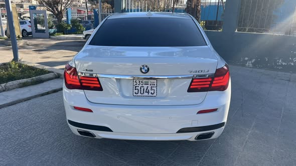 BMW 740 LI 2015 - صورة 4