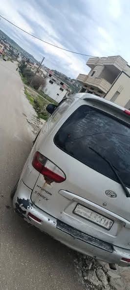 HYUNDAI ستاريكس 1999 - صورة 1