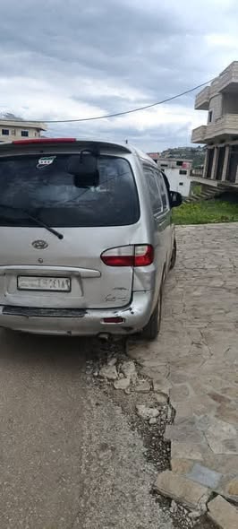 HYUNDAI ستاريكس 1999 - صورة 4