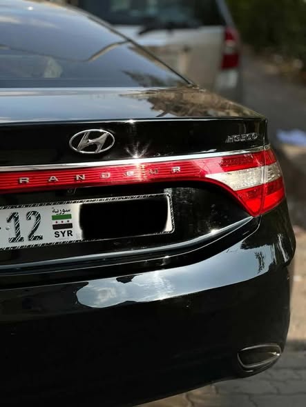 Hyundai Azera 2011 - صورة 5