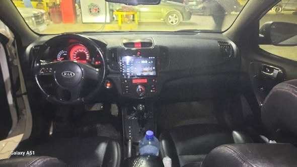 كيا فورتي 2011 - صورة 2