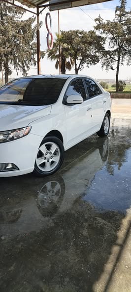 كيا فورتي 2012 - صورة 2